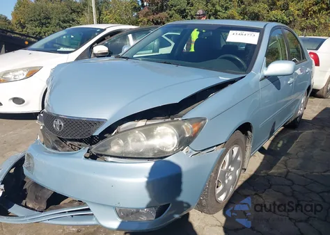 2005 Toyota Camry Se z USA, uszkodzony, nr VIN 4T1BE30K95U958871